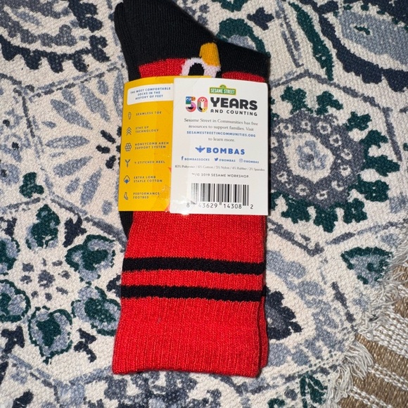 Bombas x Sesame Street Elmo NEW Tall Seamless Children’s Socks Size Small - Picture 3 of 4